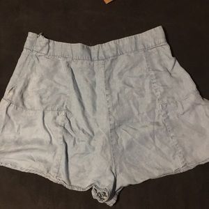 Cute lil blousy shorts